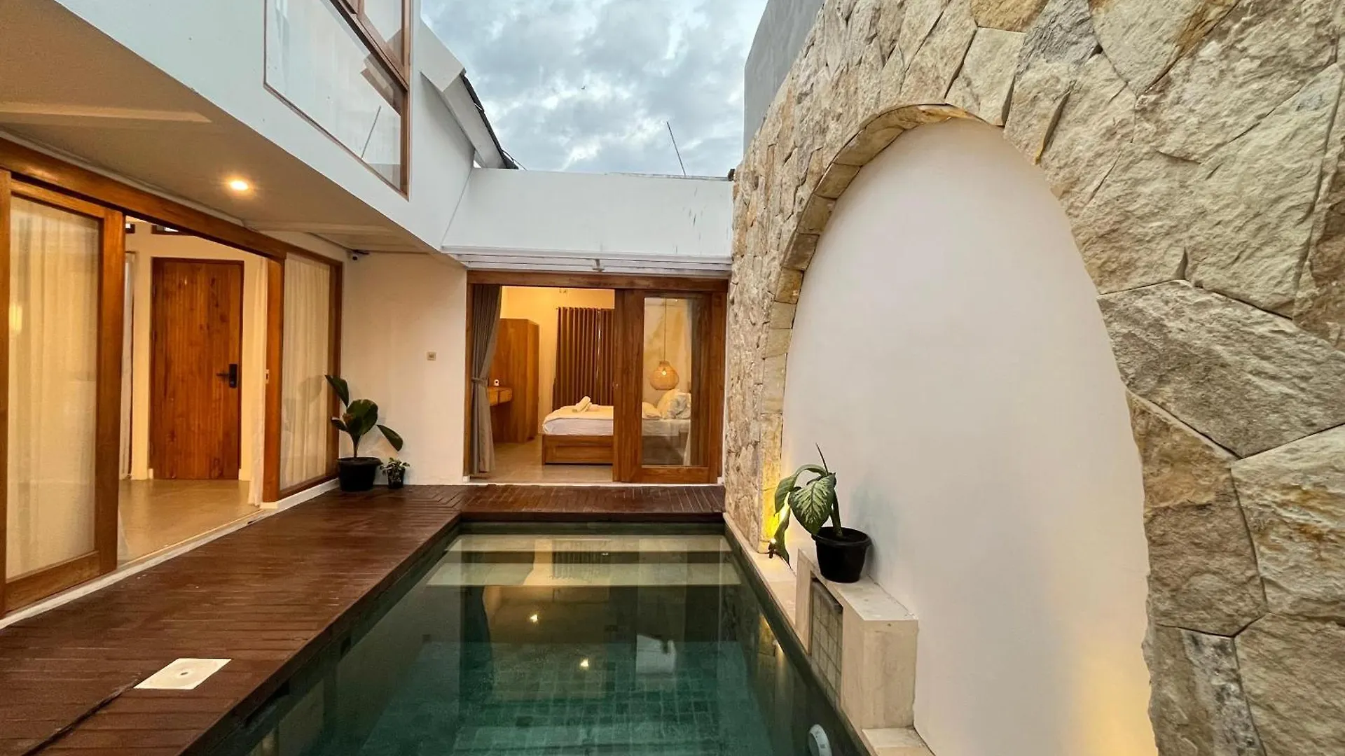Della Rossa Villa Seminyak